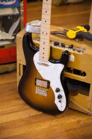 Pawn Shop \'70s Stratocaster Deluxe Guitar - 2 Tone Sunburst
